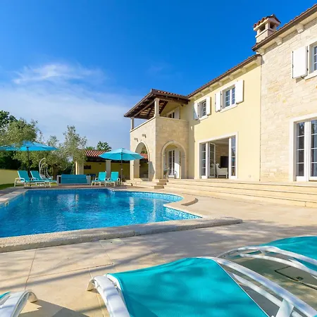 Villa Ortensia Mit Beheiztem Pool By Istrialux